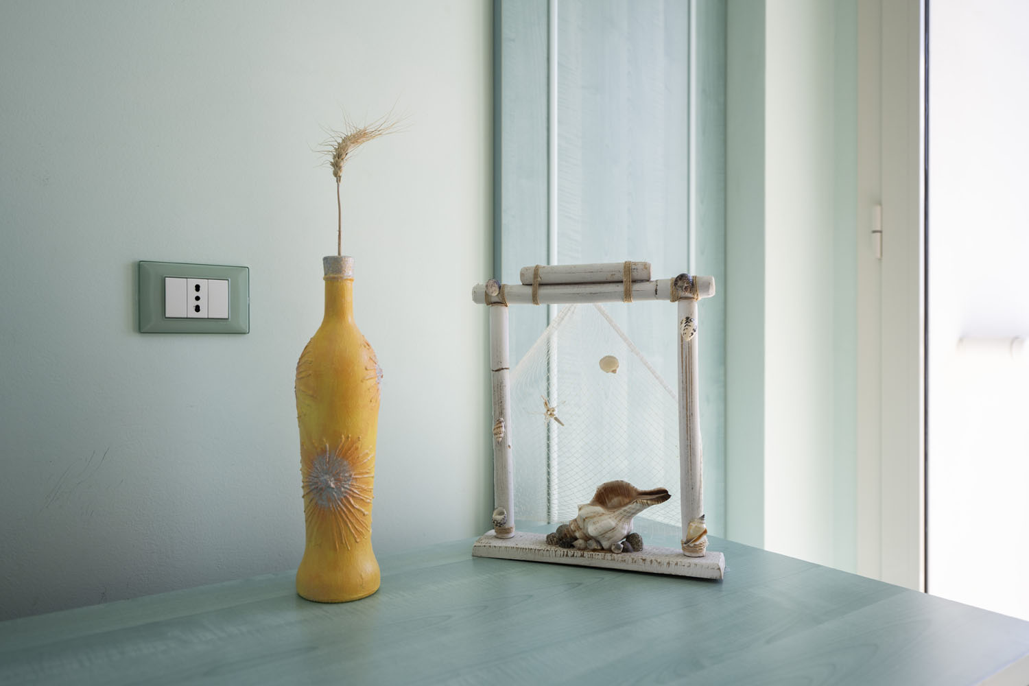 Superior - Vista fronte mare con doppio balcone
